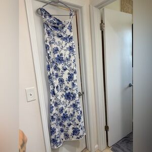 Club L London Blue Floral Twisted Maxi Dress